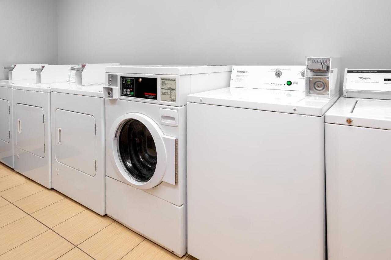 TownePlace Suites Buffalo Airport Cheektowaga Esterno foto