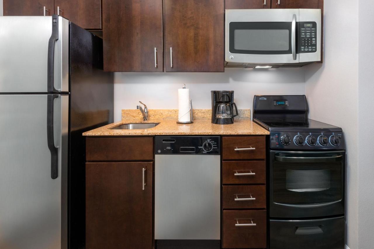 TownePlace Suites Buffalo Airport Cheektowaga Esterno foto
