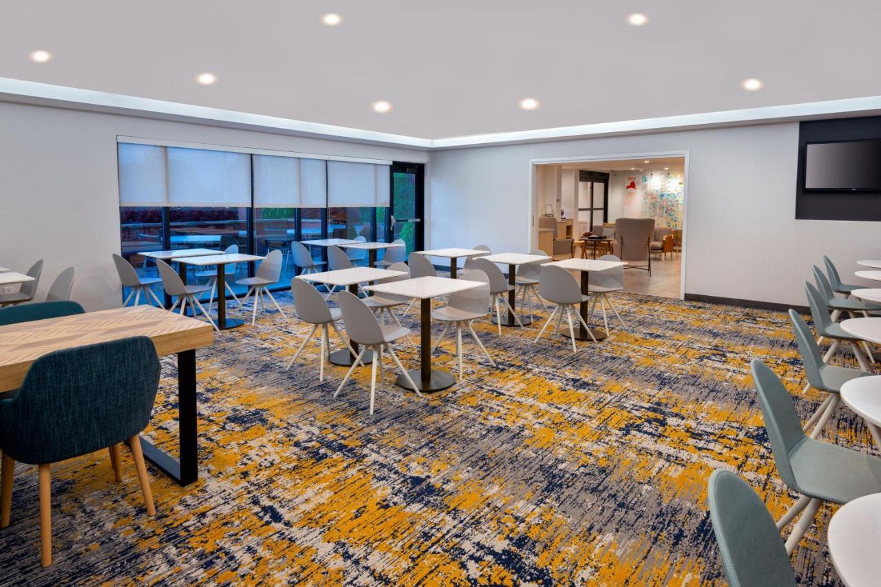 TownePlace Suites Buffalo Airport Cheektowaga Esterno foto